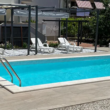 Romantik Pearl With Free Ev Ch-station Valbandon