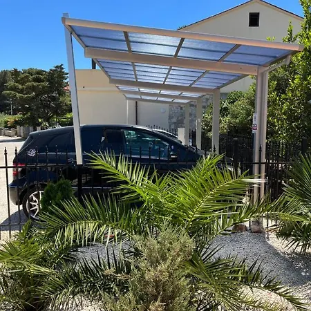 Romantik Pearl With Free Ev Ch-station Apartment Valbandon