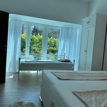 Romantik Pearl With Free Ev Ch-station Apartment Valbandon