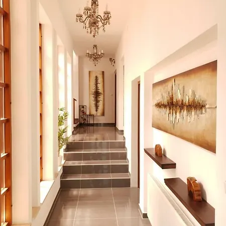 Romantik Pearl With Free Ev Ch-station Apartman Valbandon