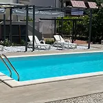 Romantik Pearl With Free Ev Ch-station Valbandon