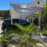 Romantik Pearl With Free Ev Ch-station Apartman Valbandon