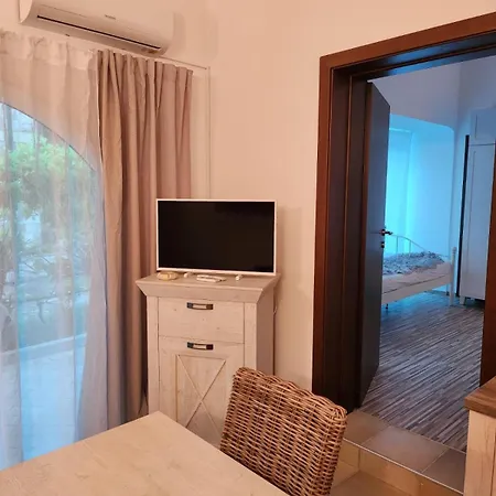 Romantik Pearl With Free Ev Ch-station Appartement Valbandon