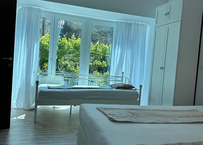 Romantik Pearl With Free Ev Ch-station Apartman Valbandon